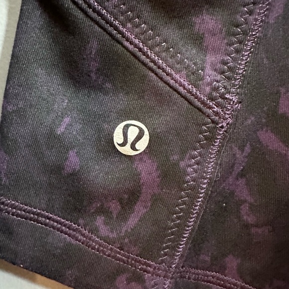 Lululemon Forme Jacket II *Textured Beautiful Baroque Deep Zinfandel Size 2 - Picture 7 of 10